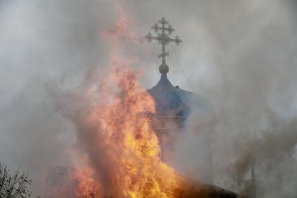 Барнаул. Горящая церковь.