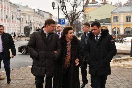 Ярославль. Председатель Правительства Ярославской области Дмитрий Степаненко, депутат Государственной думы России, летчик-космонавт Валентина Терешкова и временно исполняющий обязанности губернатора Ярославской области Дмитрий Миронов.