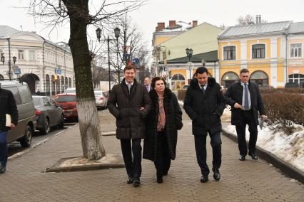 Ярославль. Председатель Правительства Ярославской области Дмитрий Степаненко, депутат Государственной думы России, летчик-космонавт Валентина Терешкова и временно исполняющий обязанности губернатора Ярославской области Дмитрий Миронов.