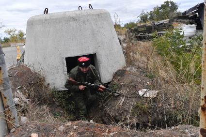 Украина, Донбасс. Ополченцы на  передовой.