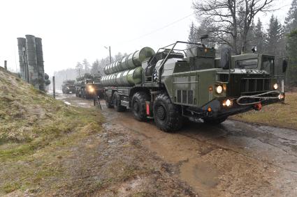 Зеленоград.  Зенитно-ракетный комплекс С-400 `Триумф`на боевом дежурстве .