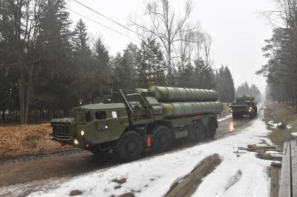 Зеленоград.  Зенитно-ракетный комплекс С-400 `Триумф`на боевом дежурстве .