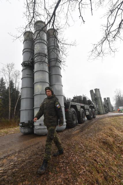 Зеленоград.  Зенитно-ракетный комплекс С-400 `Триумф`на боевом дежурстве .