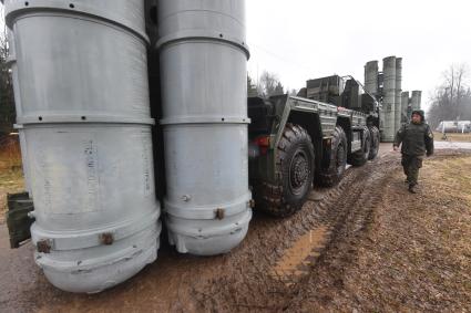 Зеленоград.  Зенитно-ракетный комплекс С-400 `Триумф`на боевом дежурстве .