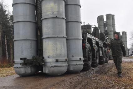 Зеленоград.  Зенитно-ракетный комплекс С-400 `Триумф`на боевом дежурстве .