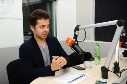 Москва. Биохакер Сергей Фаге в прямом эфире радио `Комсомольская правда`.