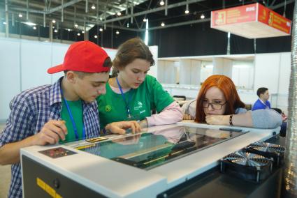 Екатеринбург. IV Национальный чемпионат рабочих профессий WorldSkills Hi-Tech