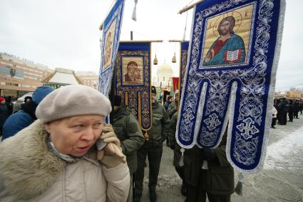 Екатеринбург. Участники крестного хода в честь праздника Казанской иконы Божией Матери