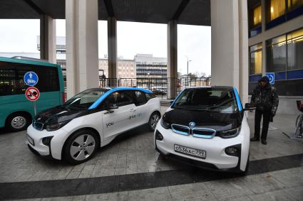 Москва. Электромобили BMW i3 на территории агентства МИА `Россия сегодня`.