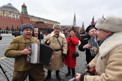 Москва.  Участники марша, посвященного  76-й годовщине военного парада 1941 года, на Красной площади.