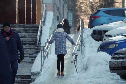 Екатеринбург. Гололед на улице