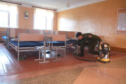 Бологое, пос.Озерный. Уборка казарменных помещений.