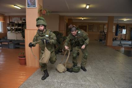 Бологое, пос.Озерный. Солдаты срочной службы .