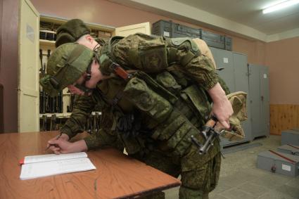 Бологое, пос.Озерный. Солдаты срочной службы .