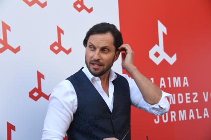 Латвия. Юрмала. Певец, актер Александр Ревва на фестивале `Лайма. Рандеву`.