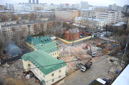 Москва. Вид сверху на снос дома по адресу Старый  Петровско-Разумовский проезд  дом 2.