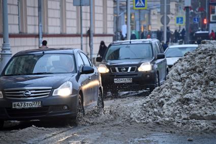 Москва. Последствия снегопада.