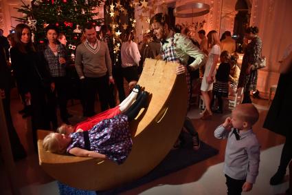Москва. Во время новогодней елки журнала Tatler в доме Спиридонова.