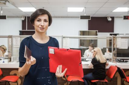 Самара. В многофункциональном центре (МФЦ) предоставления государственных и муниципальных услуг.