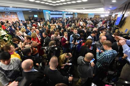 Москва. Журналисты перед началом большой ежегодной пресс-конференции президента РФ Владимира Путина.