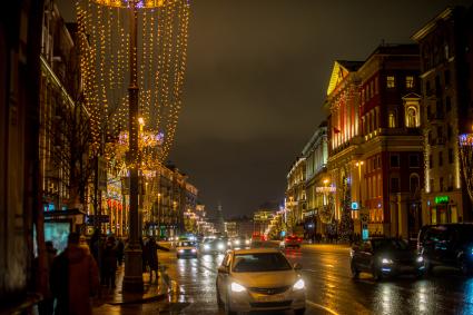 Москва. Новогоднее оформление Тверской улицы.