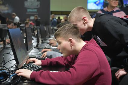 Москва. Фестиваль для поклонников игр Wargaming FEST WG FEST 2017  в Экспоцентре .
