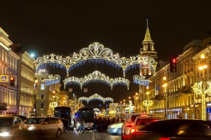 Санкт-Петербург.  Новогоднее оформление  Невского проспекта.