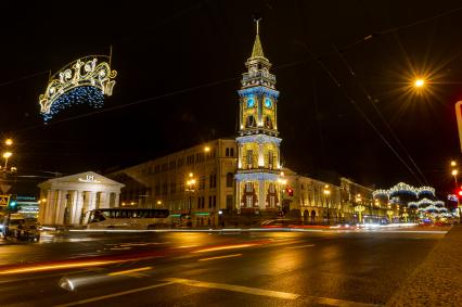 Санкт-Петербург.  Новогоднее оформление  здания бывшей городской Думы на Невском проспекте.