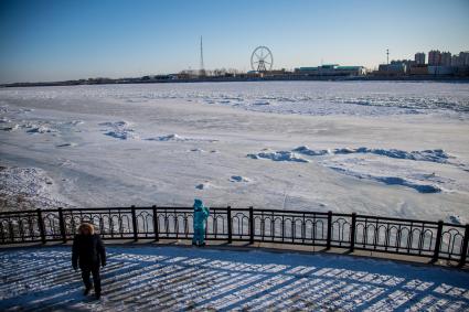 Благовещенск. Набережная Амура. На противоположной берегу - китайский город Хэйхэ.