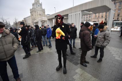 Москва. Участники несанкционированной акции в рамках `Забастовки избирателей` на Триумфальной площади.