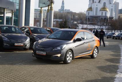 Екатеринбург. Открытие сети краткосрочной аренда автомобилей (каршеринг) \'Делимобиль\' в Екатеринбурге.