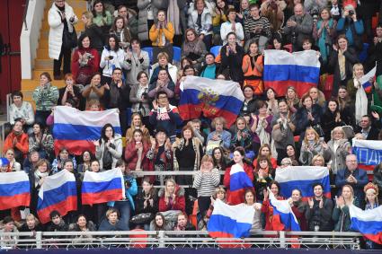 Москва. Во время выступления в произвольной программе спортивных пар на чемпионате Европы по фигурному катанию во Дворце спорта `Мегаспорт`.