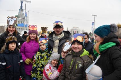 Москва. Актер Константин Хабенский на благотворительном зимнем маскараде в поддержку детей с особенностями развития и пациентов хосписов.