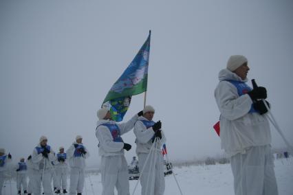 Псков. Участники сверхдальнего лыжного перехода ВДВ, посвященного 100-летию первых побед Красной армии под Псковом, 100-летию Рязанского военного училища, 75-летию Сталинградской битвы.