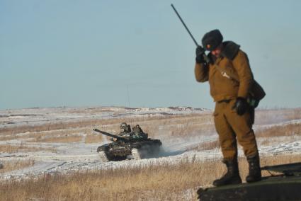 Челябинская область. Чебаркульский военный полигон. Танки т-72, во время ротных тактических учений