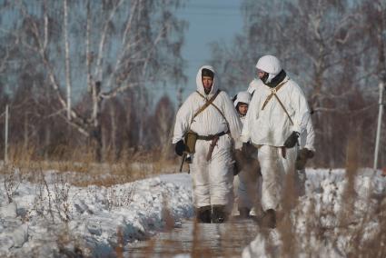 Челябинская область. Чебаркульский военный полигон. Военнослужащие во время ротных тактических учений