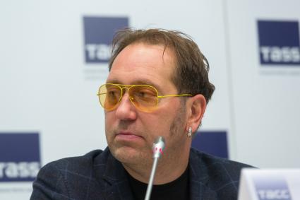 Санкт-Петербург. Актер Александр Демидов на пресс-конференции, посвященной фильму `О чем говорят мужчины. Продолжение` режиссера Флюзы Фархшатовой.