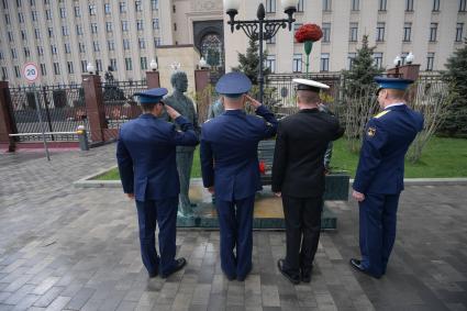 Москва. Офицеры Сил Специальных Операций (ССО) Даниил, Евгений, Роман и Вячеслав, вернувшиеся из Сирии, представлены к высоким государственным наградам. Один из них - к Звезде Героя.