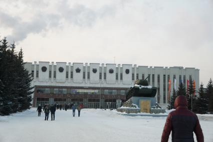 Нижний Тагил. Свердловская область. Здание проходной УВЗ (Уралвагонзавод)