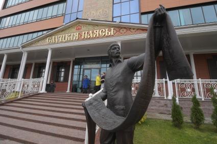 Беларусь, Слуцк. Фабрика художественных изделий `Слуцкие пояса`.