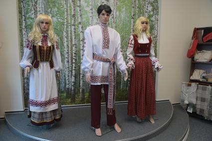 Беларусь, Слуцк. В музее истории слуцких поясов.