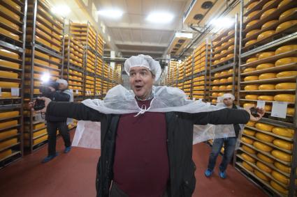 Беларусь, Слуцк. Склад готовой продукции сыродельного комбината.