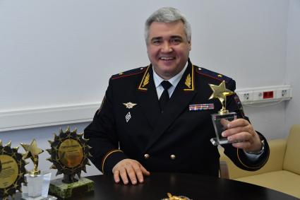 Москва. Начальник Главного управления по обеспечению безопасности дорожного движения МВД России Михаил Черников на радио `Комсомольская правда`.