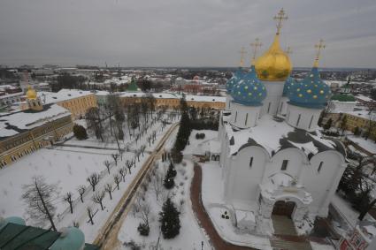 Сергиев Посад. Вид с высоты на Свято-Троицкую Сергиеву  Лавру.