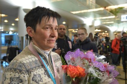 Москва.   Главный  тренер паралимпийской сборной России по лыжным гонкам Ирина Громова на церемонии встречи  российских спортсменов- участников  XI зимних Паралимпийских игр в аэропорту Шереметьево.