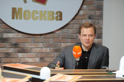 Москва. Руководитель департамента транспорта Москвы Максим Ликсутов в прямом эфире радио `Комсомольская правда`.