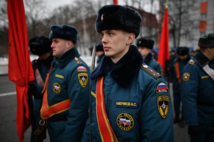 Московская область. Курсанты МЧС во время репетиции к Параду Победы на плацу Академии гражданской защиты МЧС.