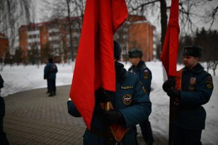 Московская область. Курсанты МЧС во время репетиции к Параду Победы на плацу Академии гражданской защиты МЧС.