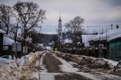 Юрьевец. Вид на пятиярусную колокольню.