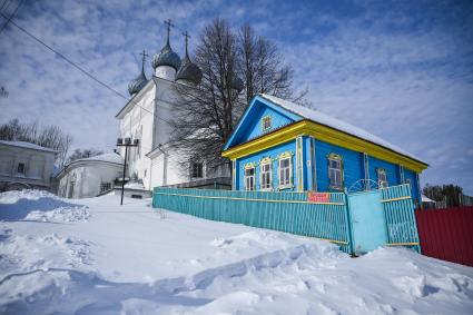 Юрьевец.  Богоявленская  церковь .